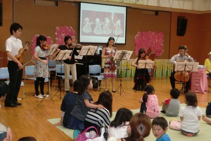 2010年おはなしコンサート写真3