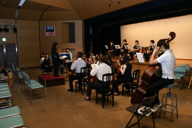 2011年 第12回アンサンブルNIZIコンサートのリハーサル 写真9